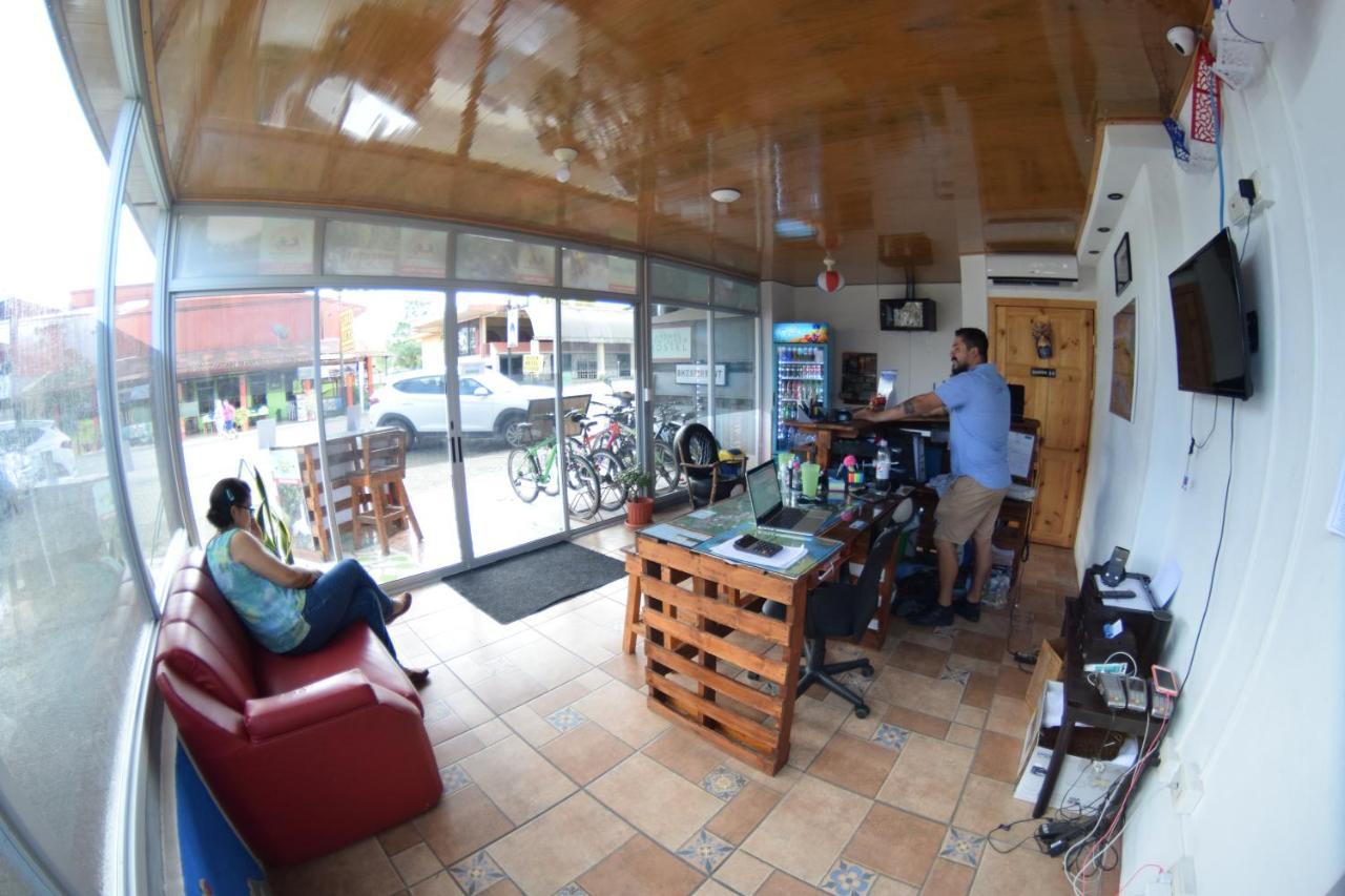 Arenal Container Hostel La Fortuna Luaran gambar