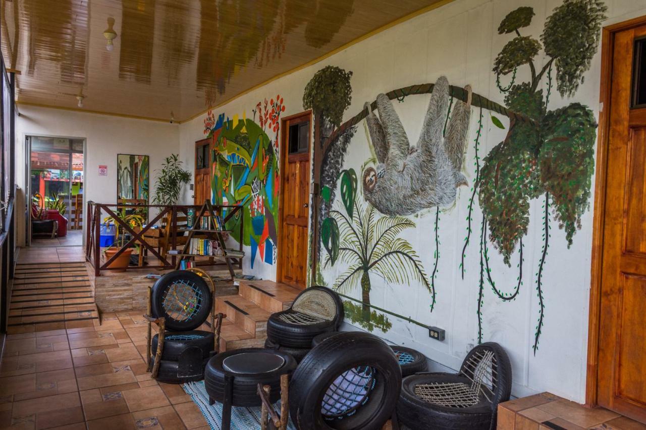 Arenal Container Hostel La Fortuna Luaran gambar