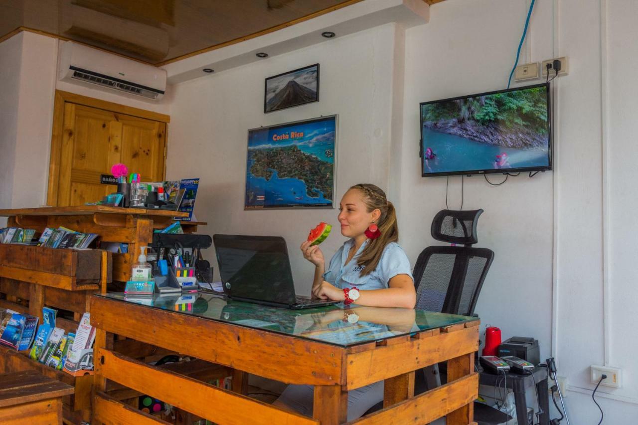 Arenal Container Hostel La Fortuna Luaran gambar