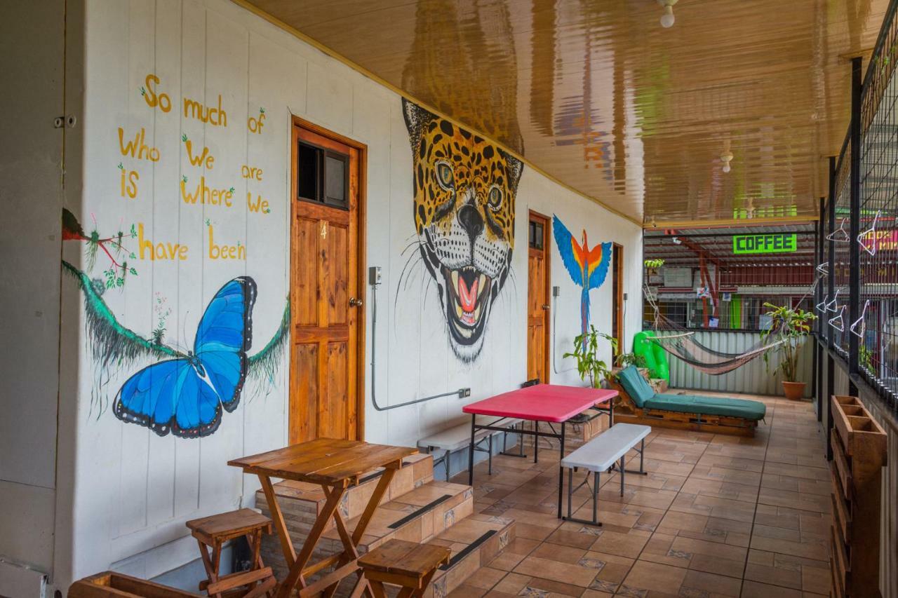 Arenal Container Hostel La Fortuna Luaran gambar