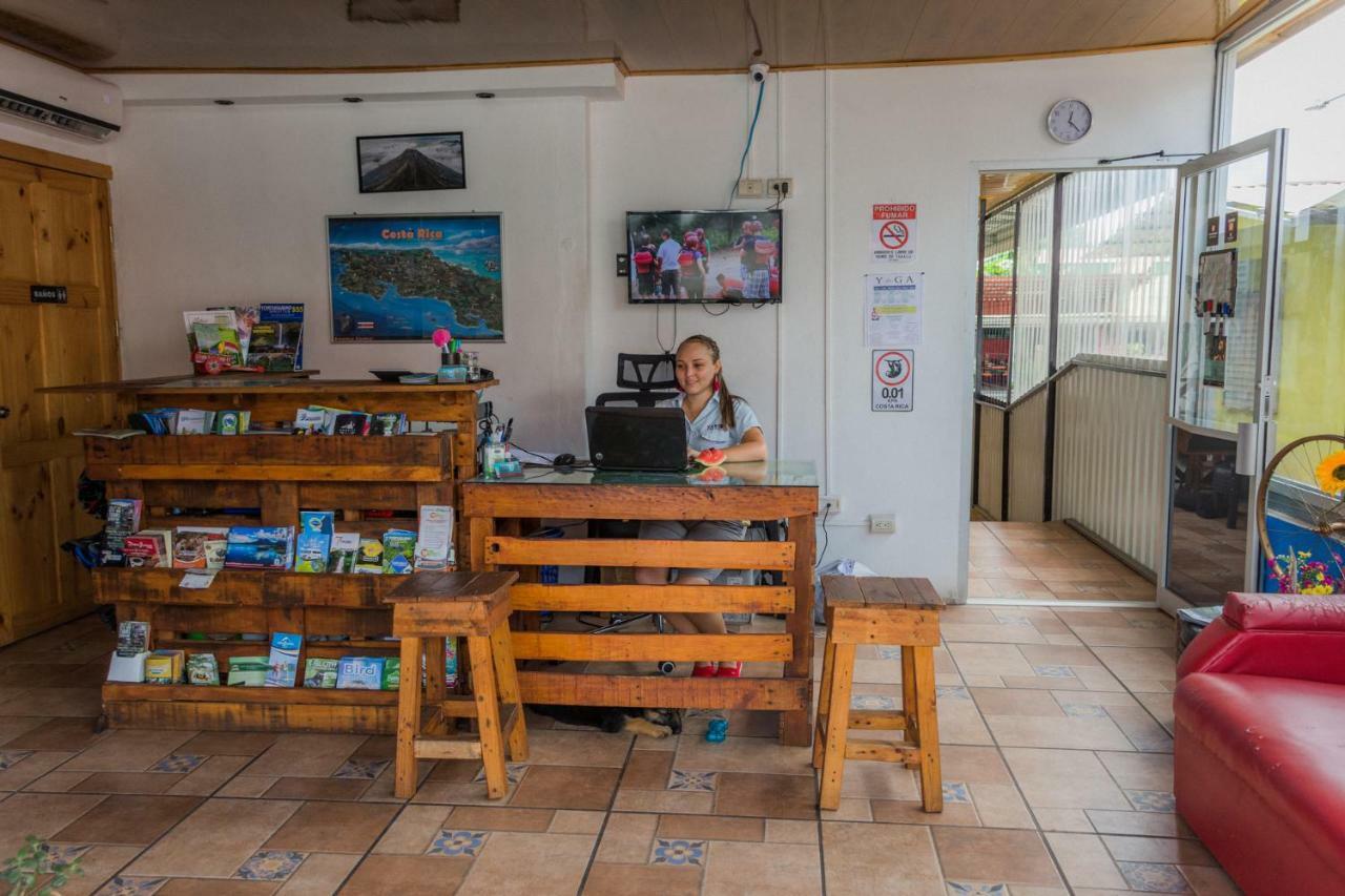Arenal Container Hostel La Fortuna Luaran gambar