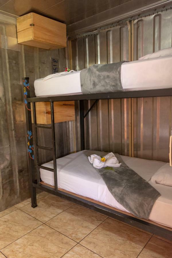 Arenal Container Hostel La Fortuna Luaran gambar